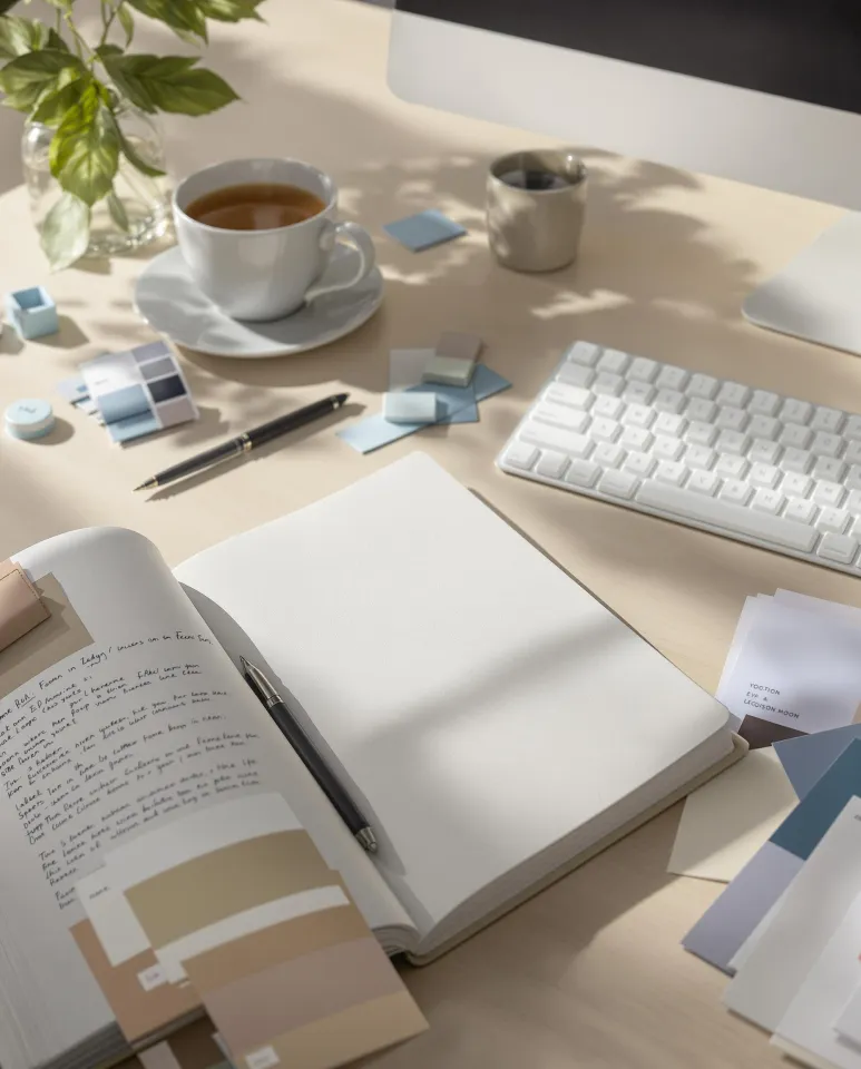 Portátil ligado com blog aberto